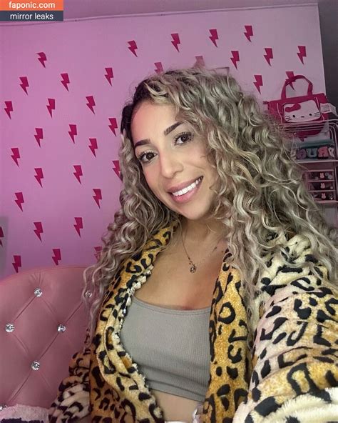 seenaughtynadia OnlyFans Leaks 2025