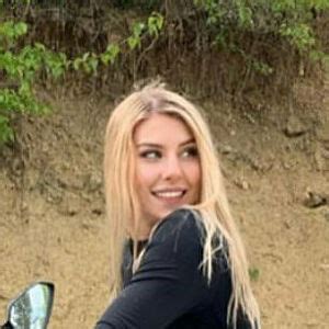 anna.dolly OnlyFans Leaks 2025