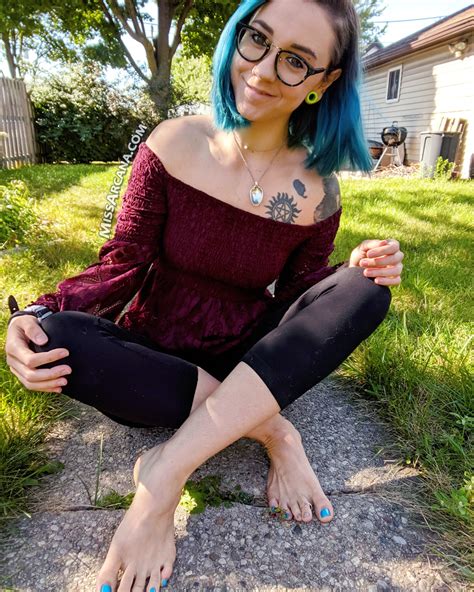 luna.sweetfeet OnlyFans Leaks 2025