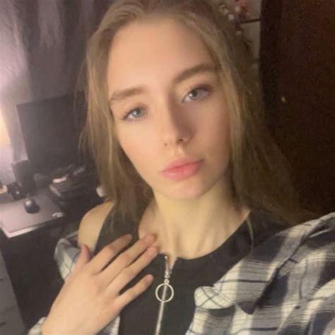 loraberry OnlyFans Leaks 2025