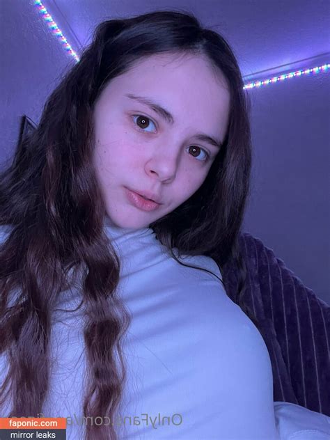 m3lina069 OnlyFans Leaks 2025