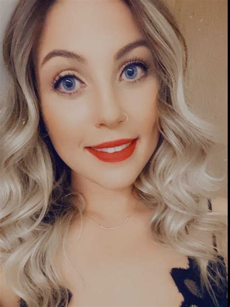 bambibluehairfree OnlyFans Leaks 2025
