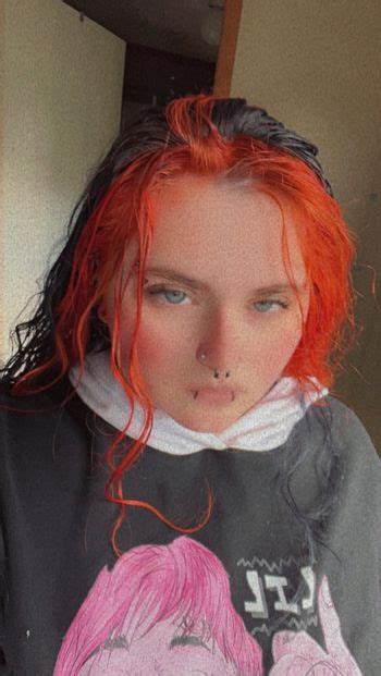 sarahelaine2001 OnlyFans Leaks 2025