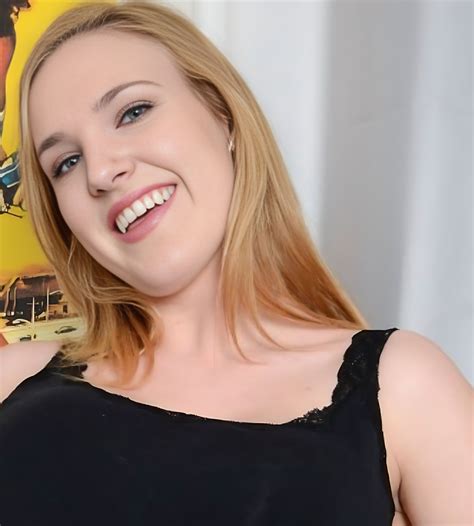 sarablakelovely OnlyFans Leaks 2025