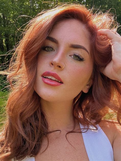 zoeneli OnlyFans Leaks 2025