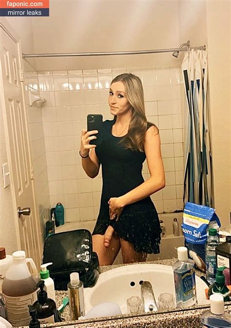 zoey.xxx.2020 OnlyFans Leaks 2025