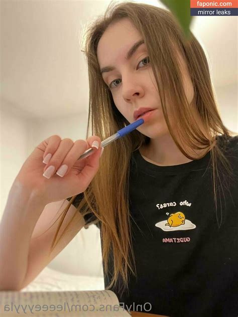 lilteasingcaramel OnlyFans Leaks 2025