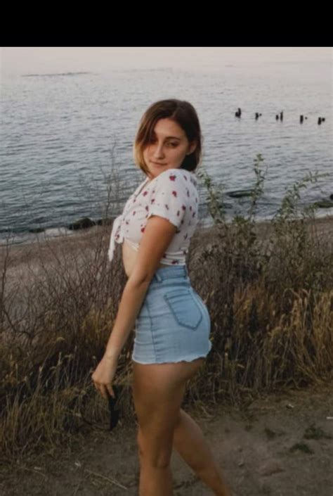 lilyphlowersfree OnlyFans Leaks 2025