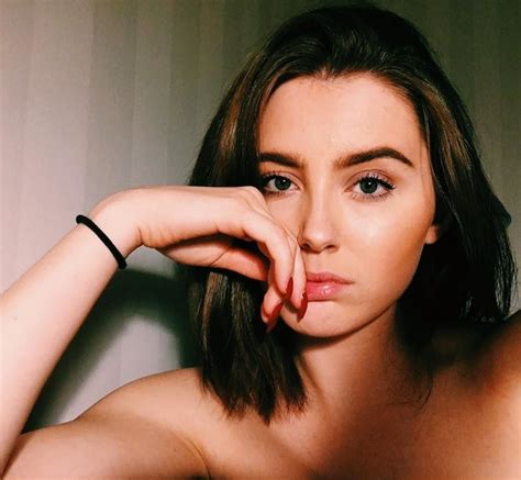 thtgirlnextdoorcloset OnlyFans Leaks 2025
