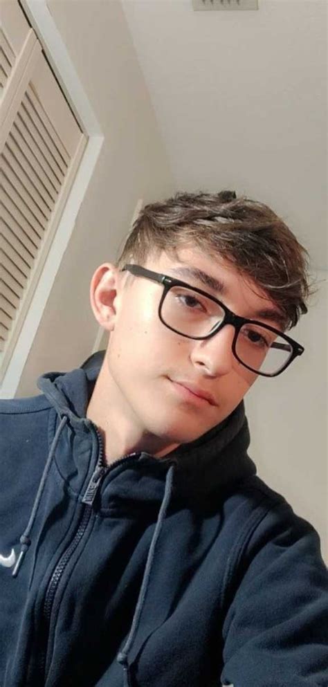 johnnyboyy2002 OnlyFans Leaks 2025