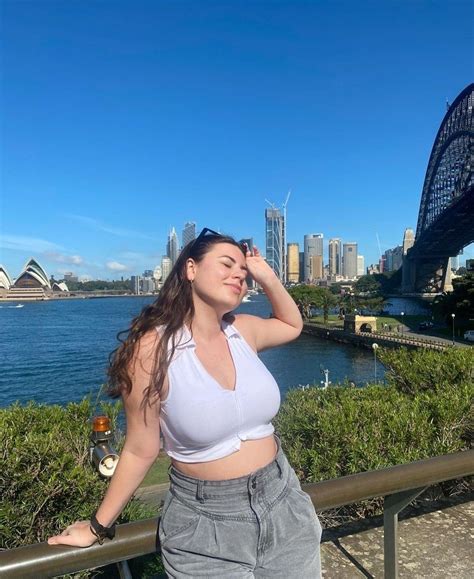 isabella_curvy OnlyFans Leaks 2025
