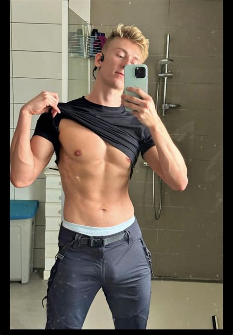 bulging_twunk OnlyFans Leaks 2025