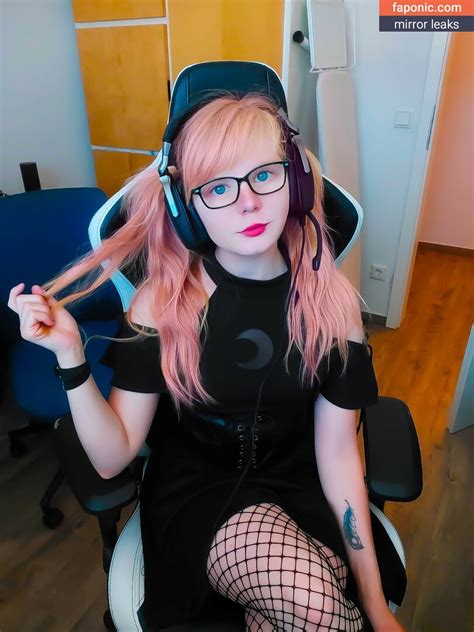 littleellakitty OnlyFans Leaks 2025