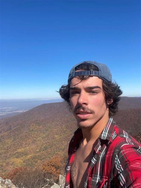 asminhunt OnlyFans Leaks 2025